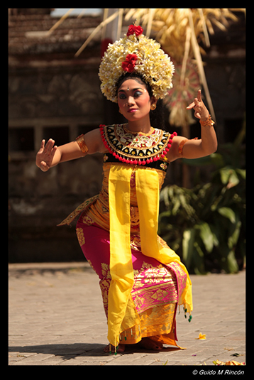 %_tempFileName13)%20Balinese%20Dancer%