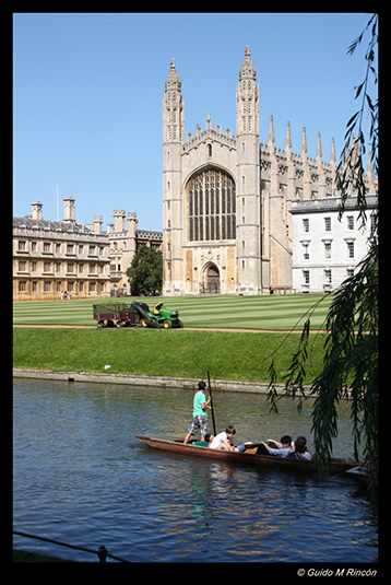 %_tempFileName19)%20Kings%20College%20Chapel%20and%20the%20River%20Cam,%20Cambridge%